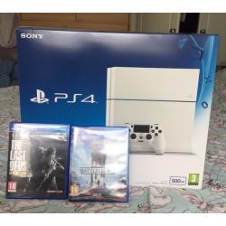 PS4 White With 2 Games and 2 Controllers.