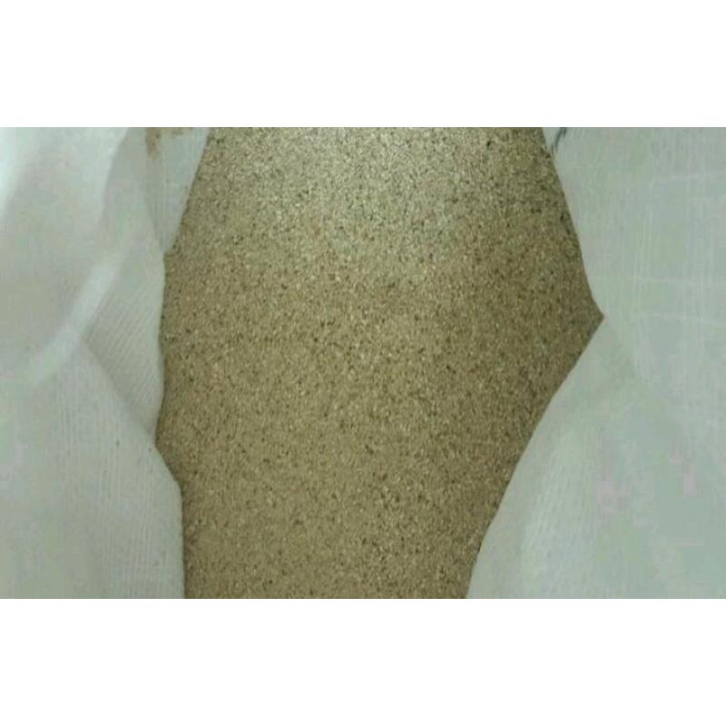 Coral sand for marine aquarium fish tank