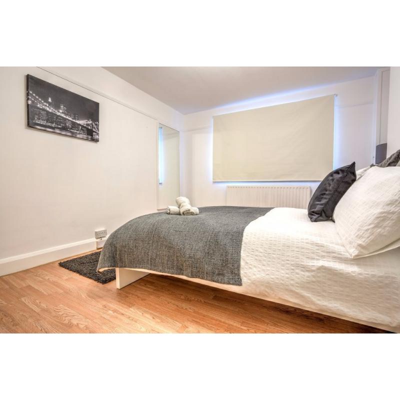 Very spacious, modern, double room MINUTES from Lambeth North! VIEW NOW!