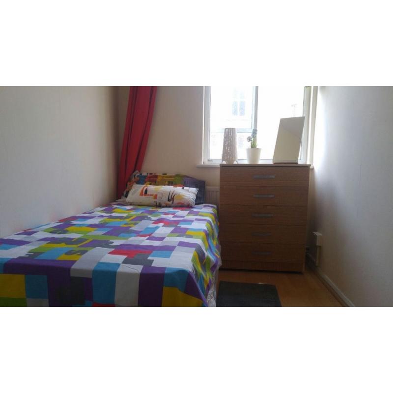 Beautiful Rooms available in North, East and South London, All well Connected