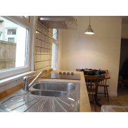 Double room, refurbished house, 3mins walk to Victoria line, Seven Sisters - Tottenham Hale