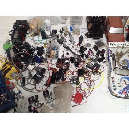 LARGE JOB LOT OF RADIO CONTROLLED R/C NITRO AND ELECTRIC CAR STUFF