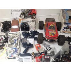 LARGE JOB LOT OF RADIO CONTROLLED R/C NITRO AND ELECTRIC CAR STUFF
