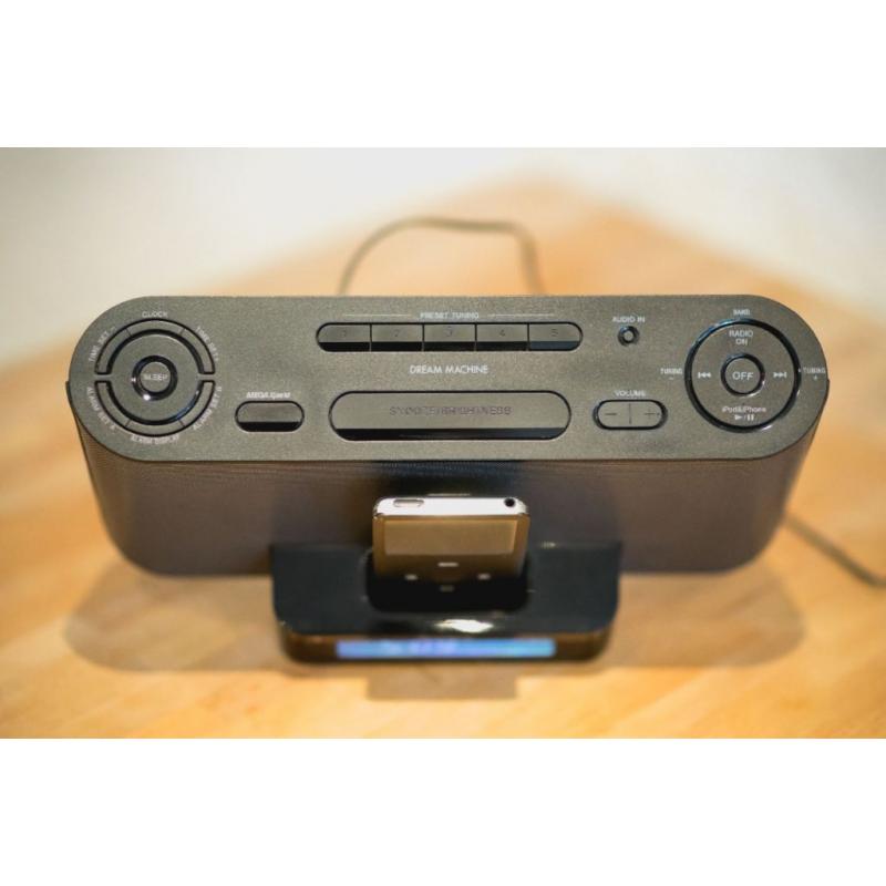 Sony ICF-C1IPMK2 iPhone/iPod Docking Station with Remote Control