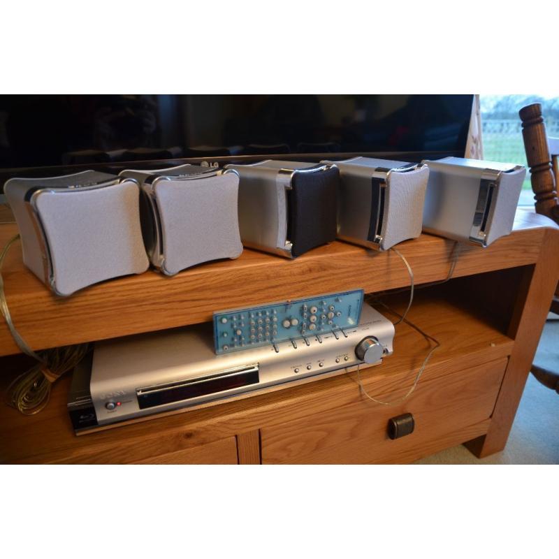 Sony DAV-S550 surround sound system
