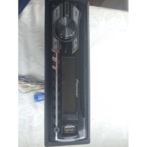Pioneer CD player/ iPod / MP3