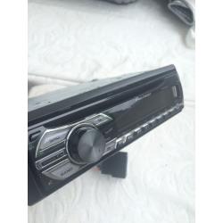 Pioneer CD player/ iPod / MP3