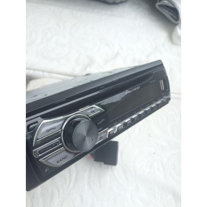 Pioneer CD player/ iPod / MP3