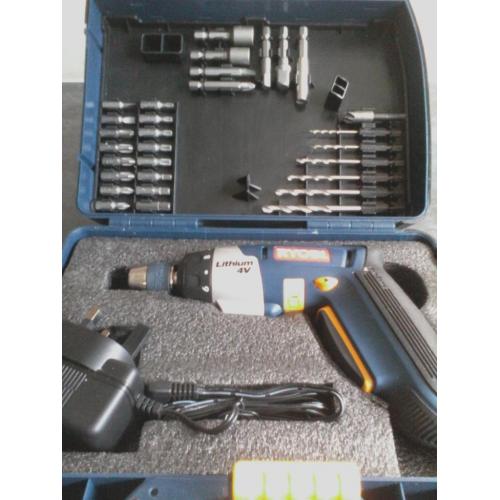 ROYOBI 4V SCREWDRIVER KIT.