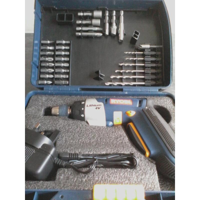 ROYOBI 4V SCREWDRIVER KIT.