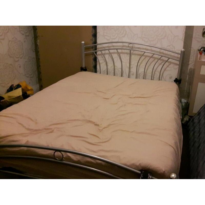 Double bed frame