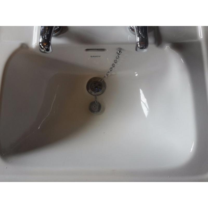 Ceramic Wash Basin with Taps