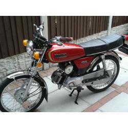 Yamaha yb 100 motor cycle