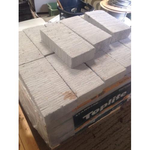 Airiated building blocks