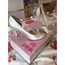 Ivory wedding shoes by Pink