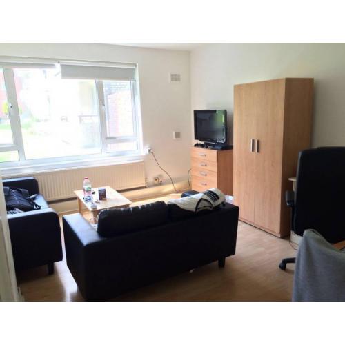 nice double room near stoke newington