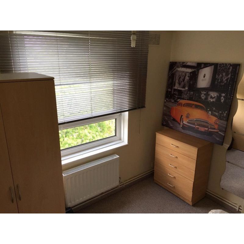 Great Location Bright Single Room shared lounge kitchen Shoreditch Haggerston Dalston Kingsland road