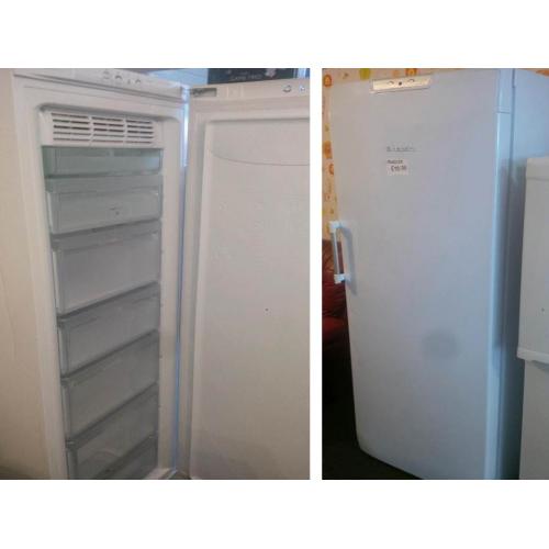 Hotpoint freezer 5ft 9 x 23.5 wide 7 DRAWERS Good working order SEE DETAILS BELOW