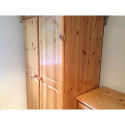 Wardrobe and chest drawers