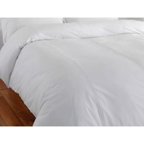 White double size goose-feather duvet