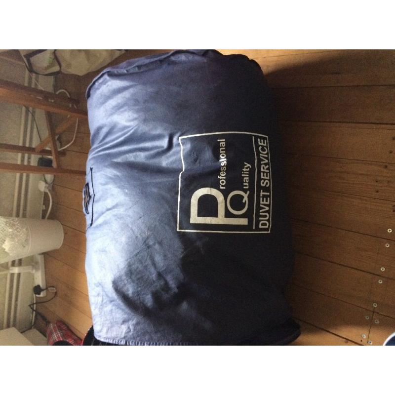 White double size goose-feather duvet