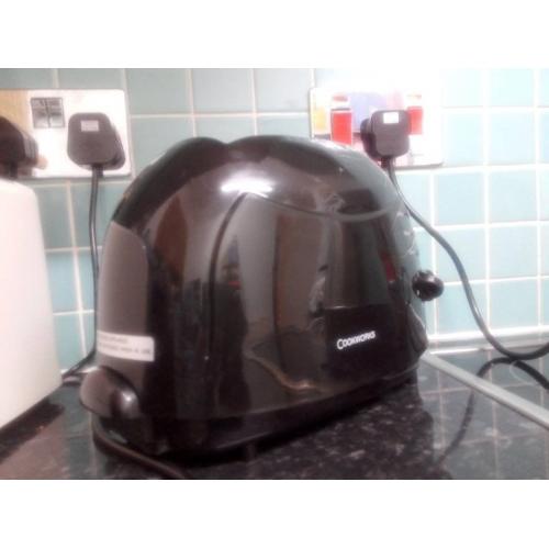 Cookworks 2 Slice Toaster - Black (Slightly used and works as new)