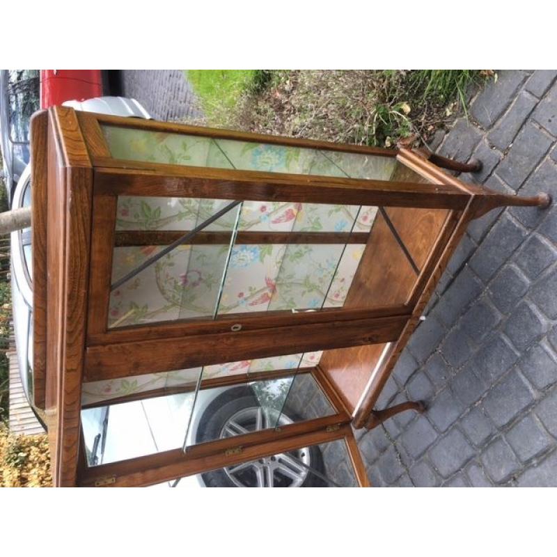 Antique Mahogany Display Cabinet, Beautiful Condition, Glass Sides/Shelves, Removable Panels, Lights