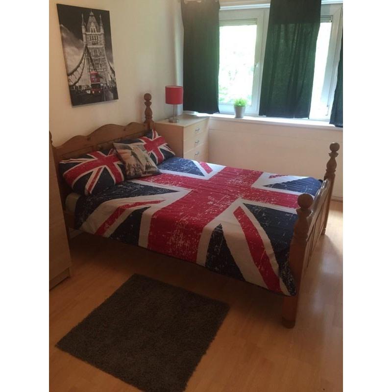Perfect double/twin room available in archway 190 pw all bills included No fees and