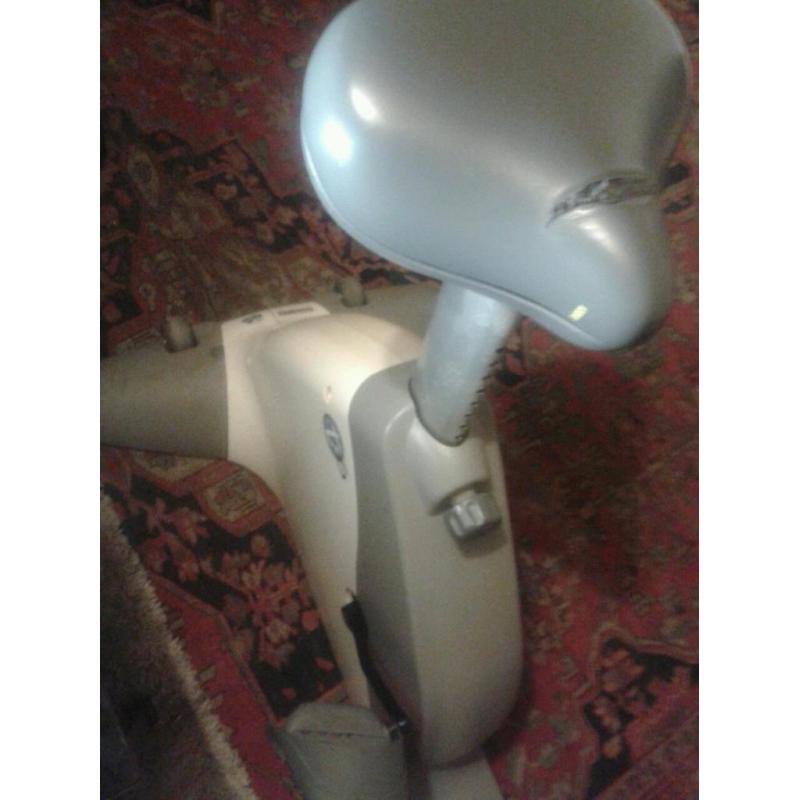 Tunturi T6 - Rehabilitation and Exercise Bike with Alpha 300 Interface