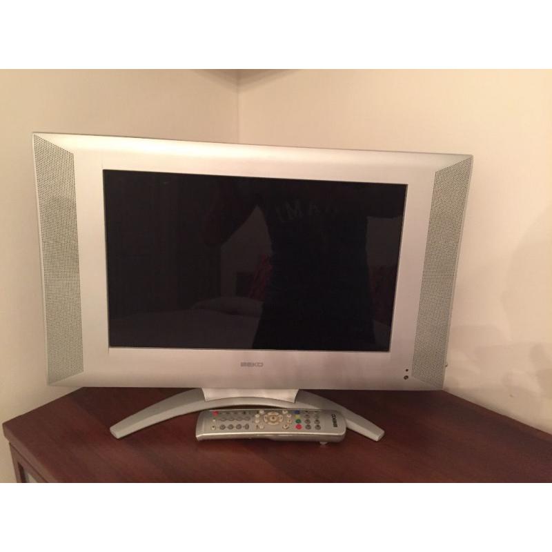 LCD portable 15" flatscreen silver TV