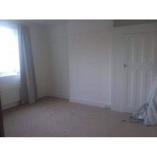 SPACIOUS and BRIGHT DOUBLE ROOM in BRAND NEW HOUSE !! ALL BILLS INCLUDED