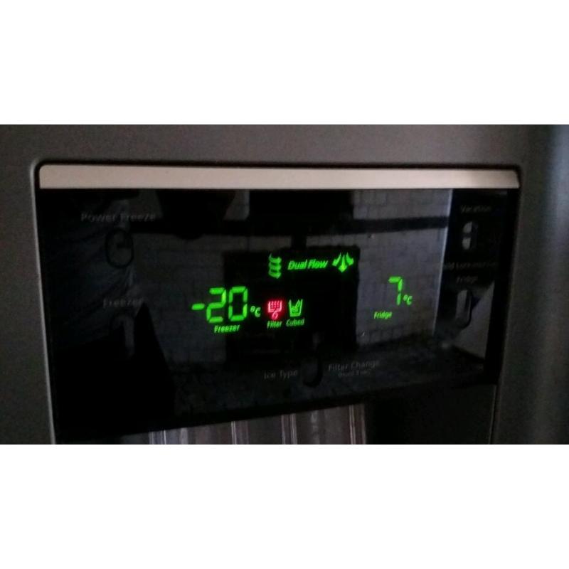 Samsung Fridge freezer (model RSA1DHMH)