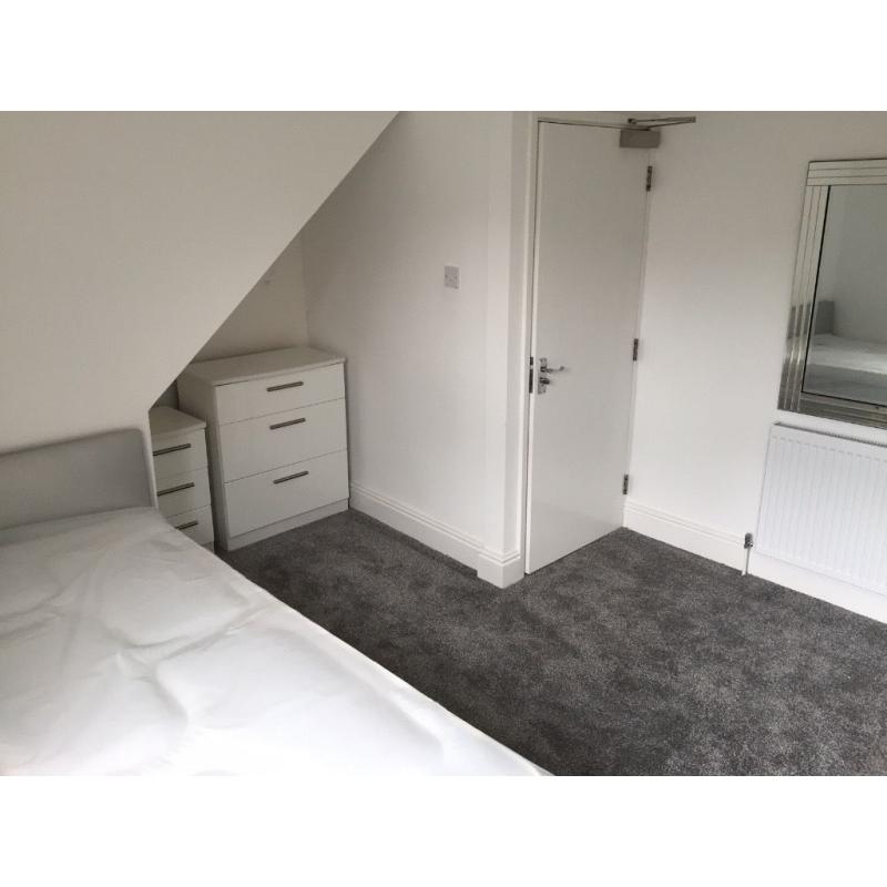 Double room in lovely refurbished house share. Only 3 bedrooms to bathroom all bills included