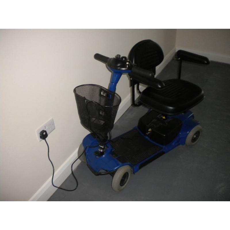 MOBILITY SCOOTER Go Go Ultra, with charger, 4mph, indoor/outdoor