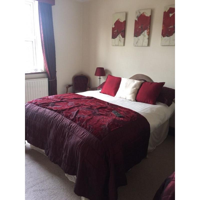 Curtains/bedding