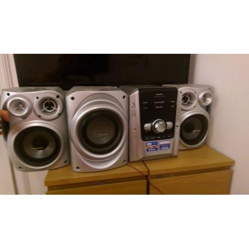 Panasonic 5 cd changer stereo plus sub.