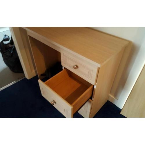 Dressing table