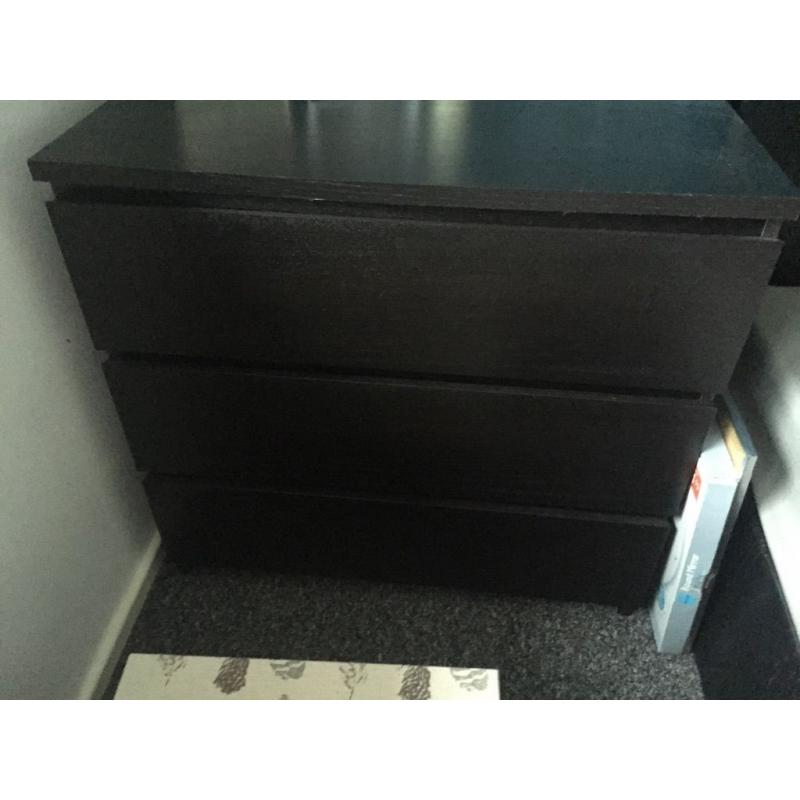 Chest of draws black