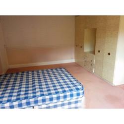 2x Double rooms available for House Share