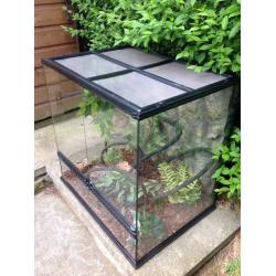 EXO Terra vivarium for reptiles. Pets.