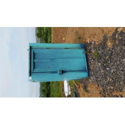 Anti-vandal site toilet (portable toilet, portaloo)