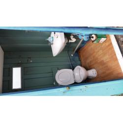 Anti-vandal site toilet (portable toilet, portaloo)