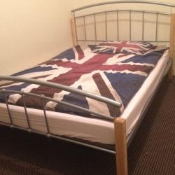 Double as single room available in Manor Park