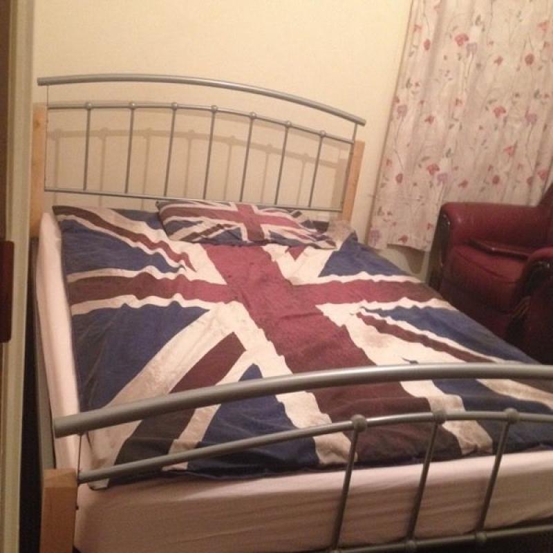 Double as single room available in Manor Park
