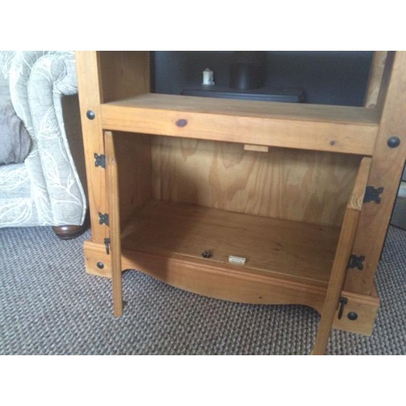 TV/storage unit (pine)