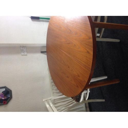 Table 2 chairs