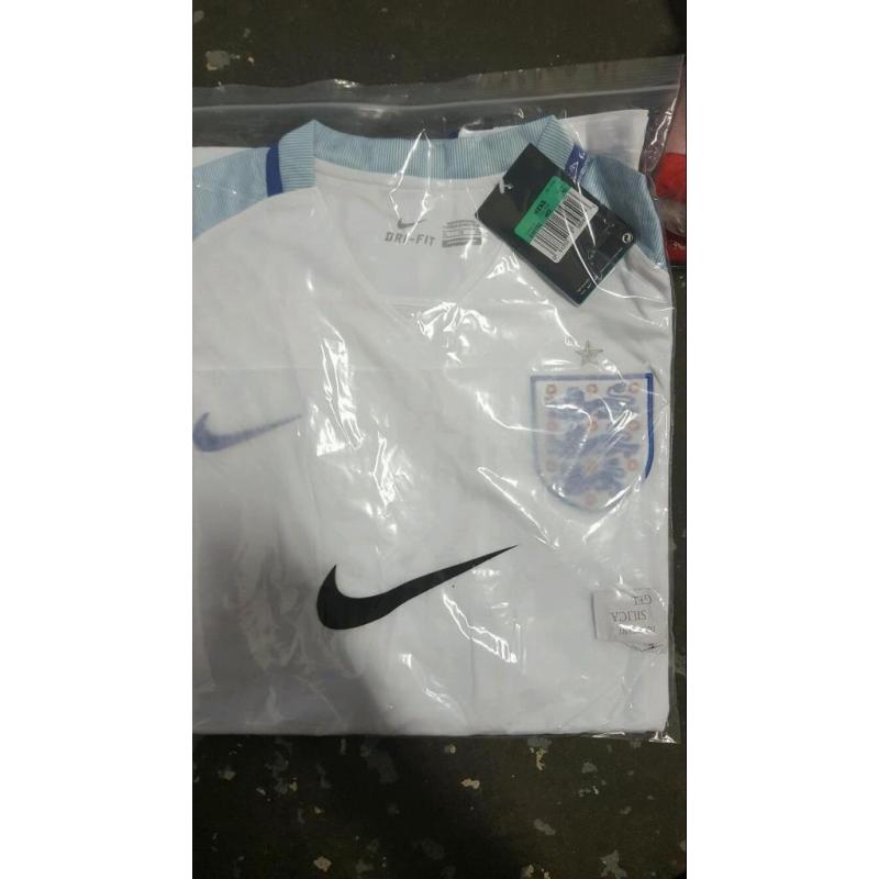 England tops and kids kits