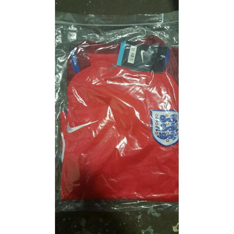 England tops and kids kits