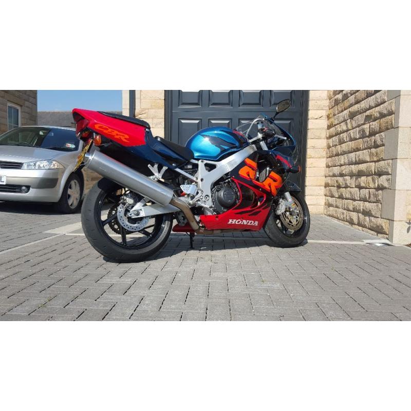 2000 Honda FireBlade 918cc Excellent Condition Low Mileage Only Two Previous Owners