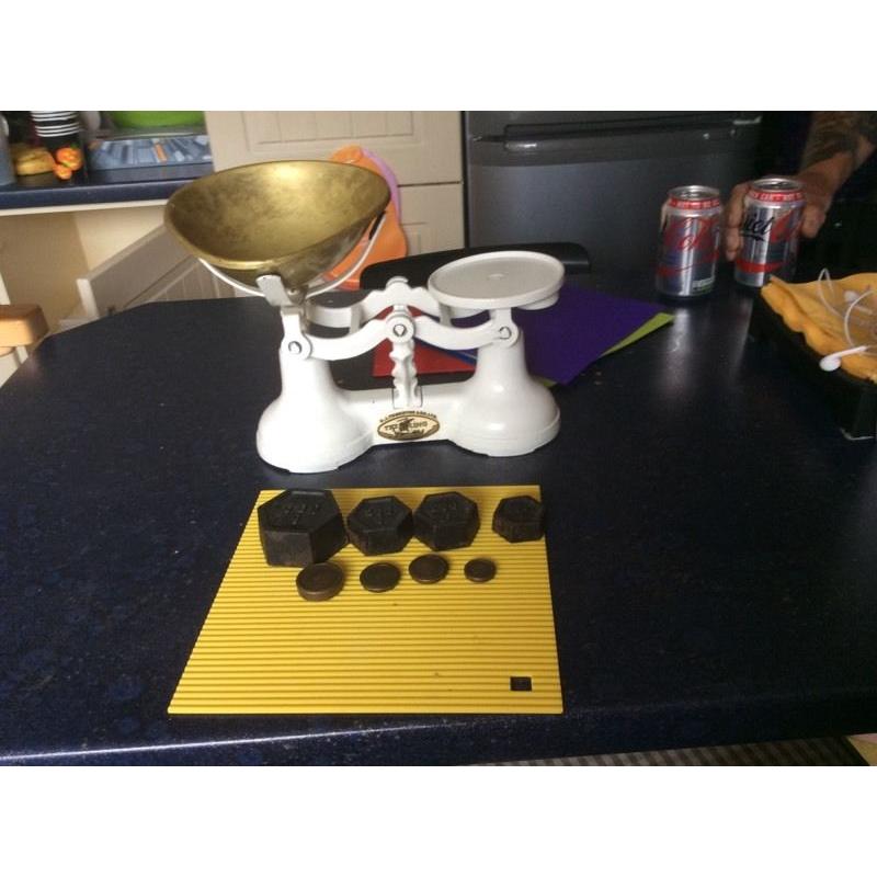 Retro weighting scales